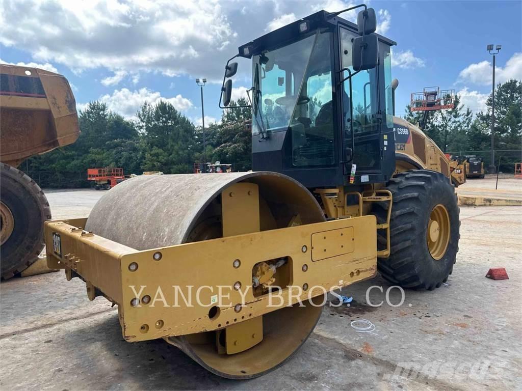 CAT CS56 AC Compactadoras de suelo