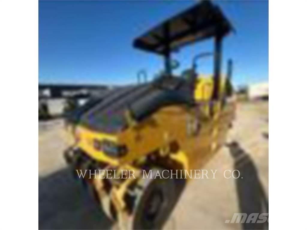 CAT CW16 Rodillos sobre neumáticos