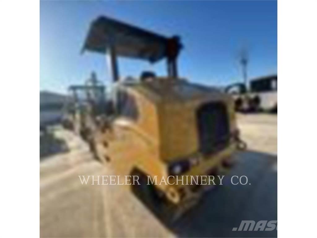 CAT CW16 Rodillos sobre neumáticos