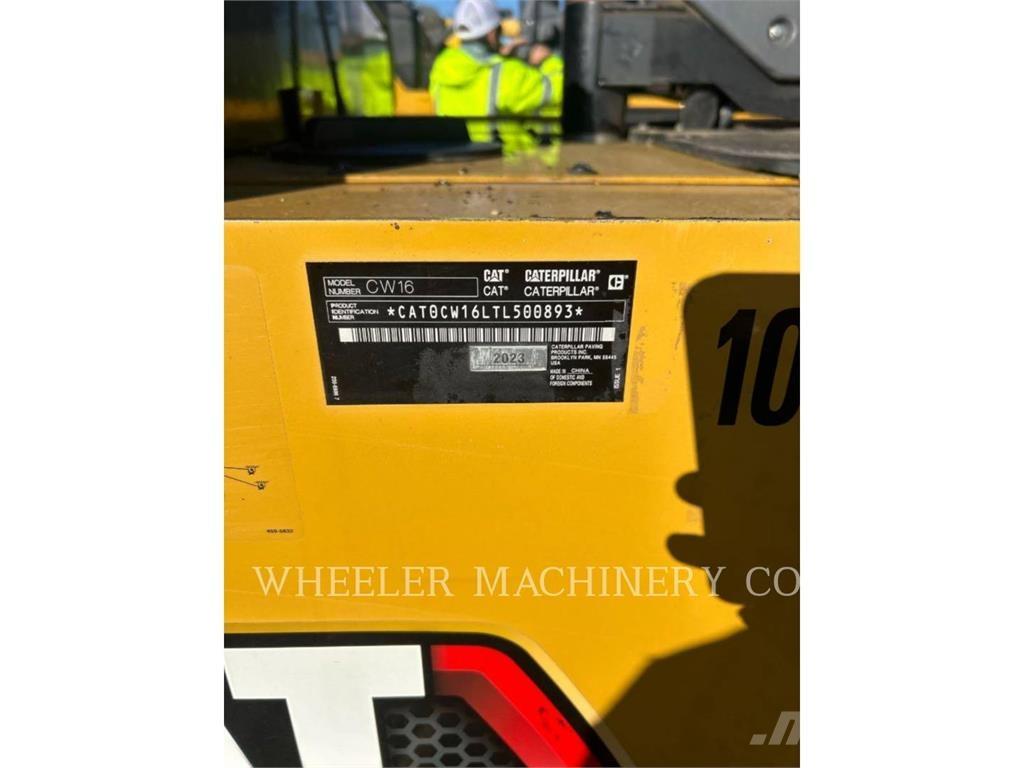 CAT CW16 Rodillos sobre neumáticos
