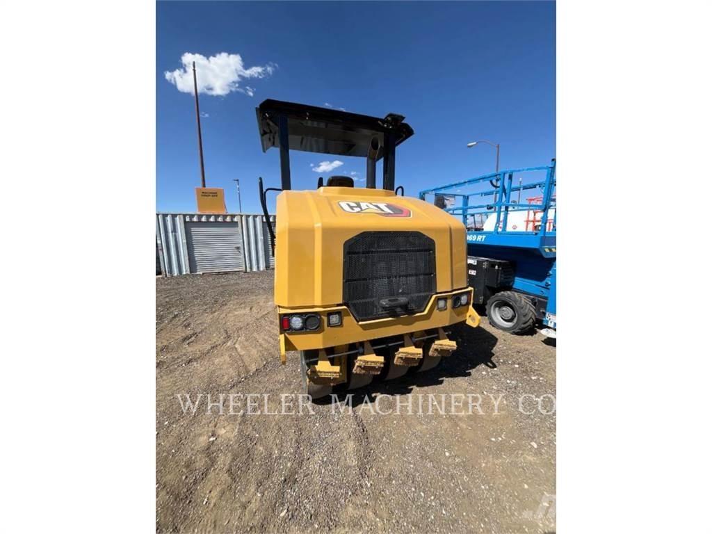 CAT CW16 Rodillos sobre neumáticos