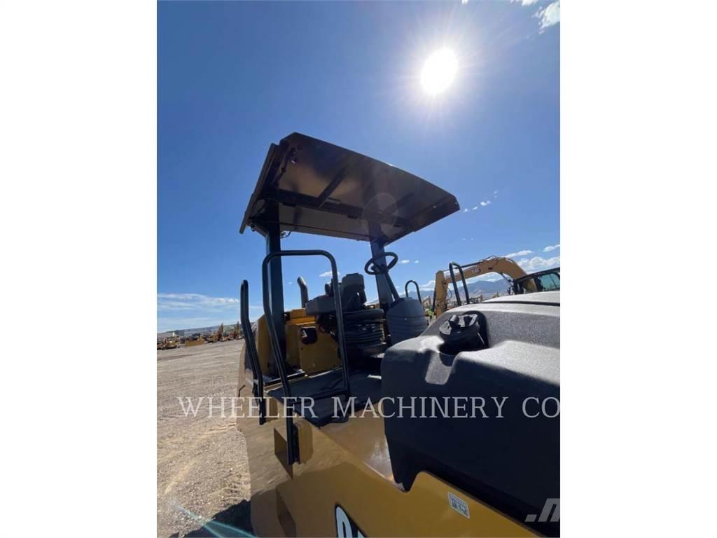 CAT CW16 Rodillos sobre neumáticos