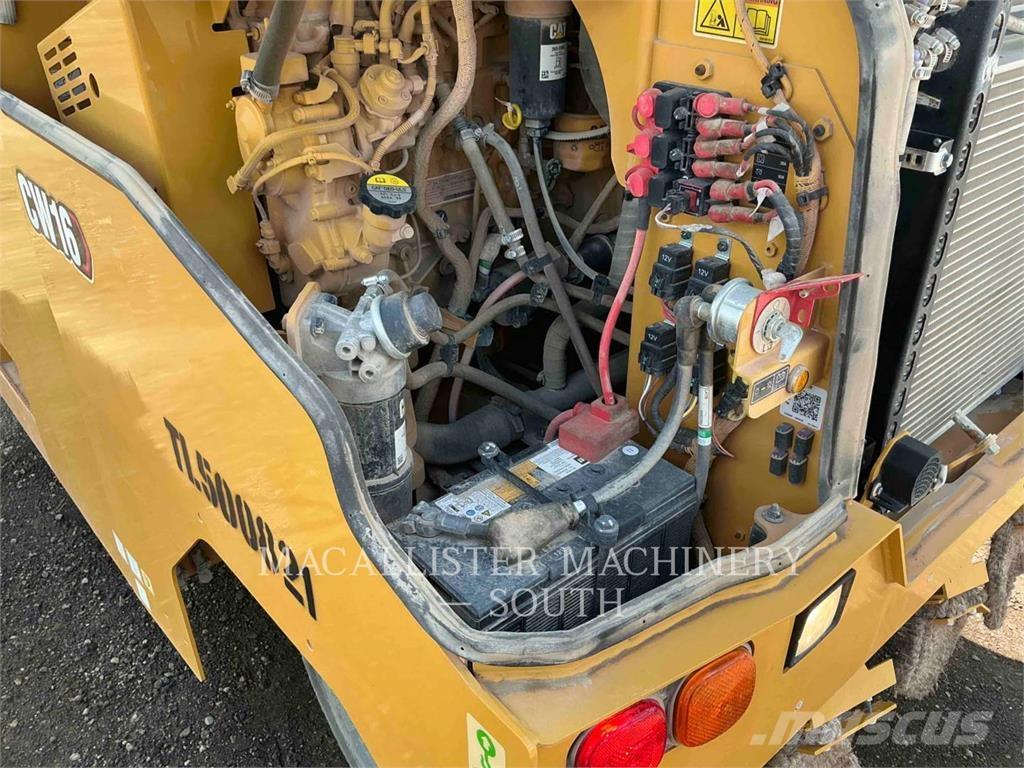 CAT CW16 Rodillos sobre neumáticos