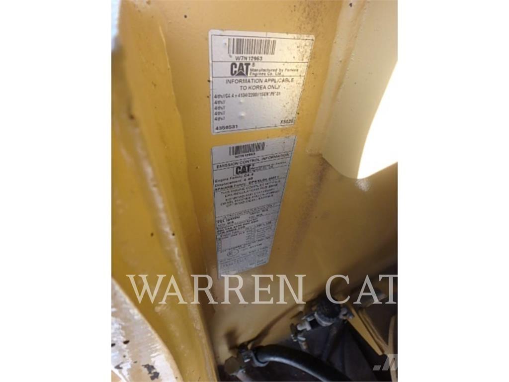 CAT CW34 Asfaltadoras