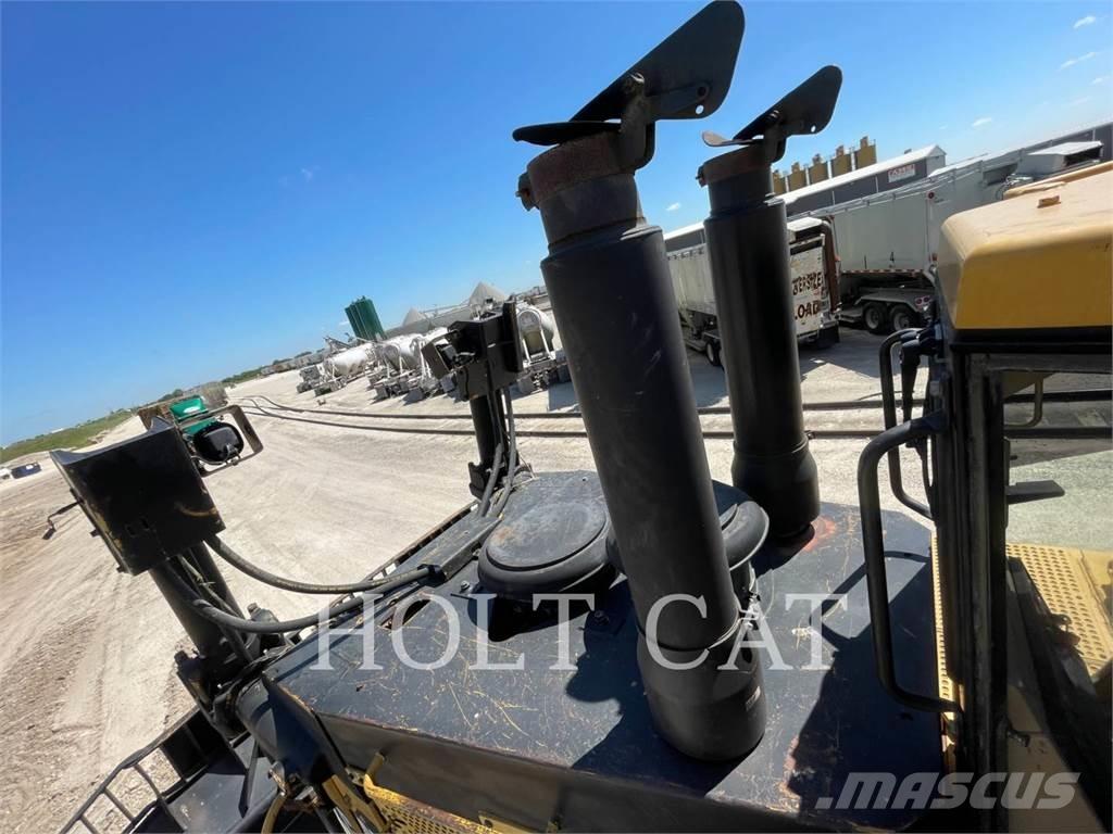 CAT D10R Buldozer sobre oruga