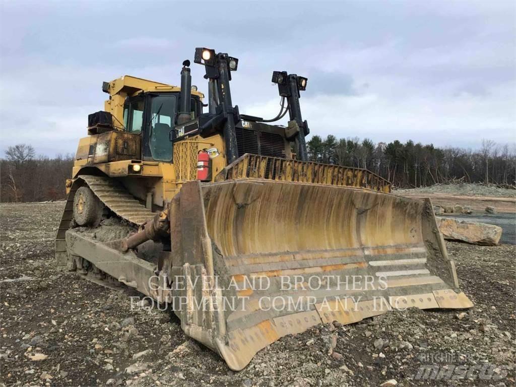 CAT D10T Buldozer sobre oruga