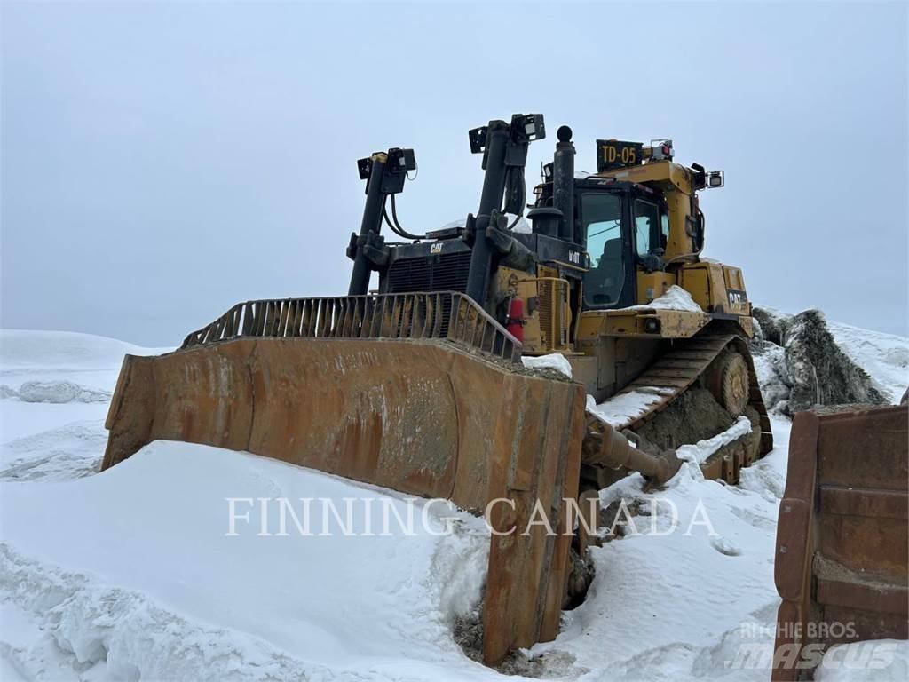 CAT D10T Buldozer sobre oruga