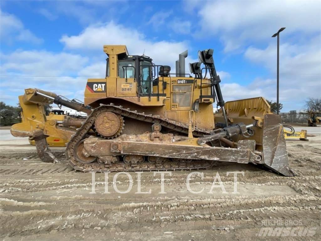 CAT D10T Buldozer sobre oruga