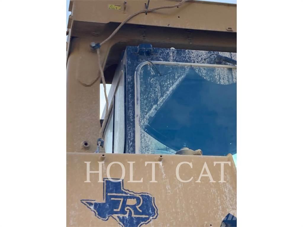 CAT D10T2 Buldozer sobre oruga