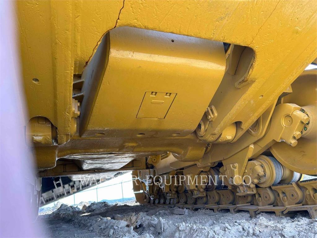 CAT D11T Buldozer sobre oruga