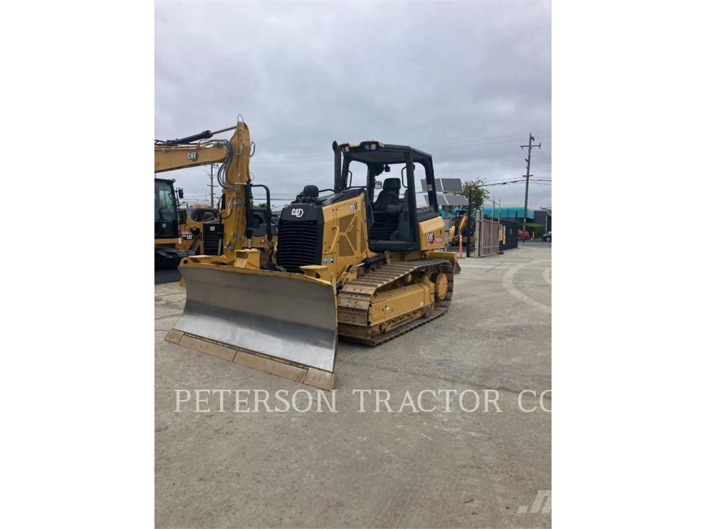 CAT D2 Buldozer sobre oruga