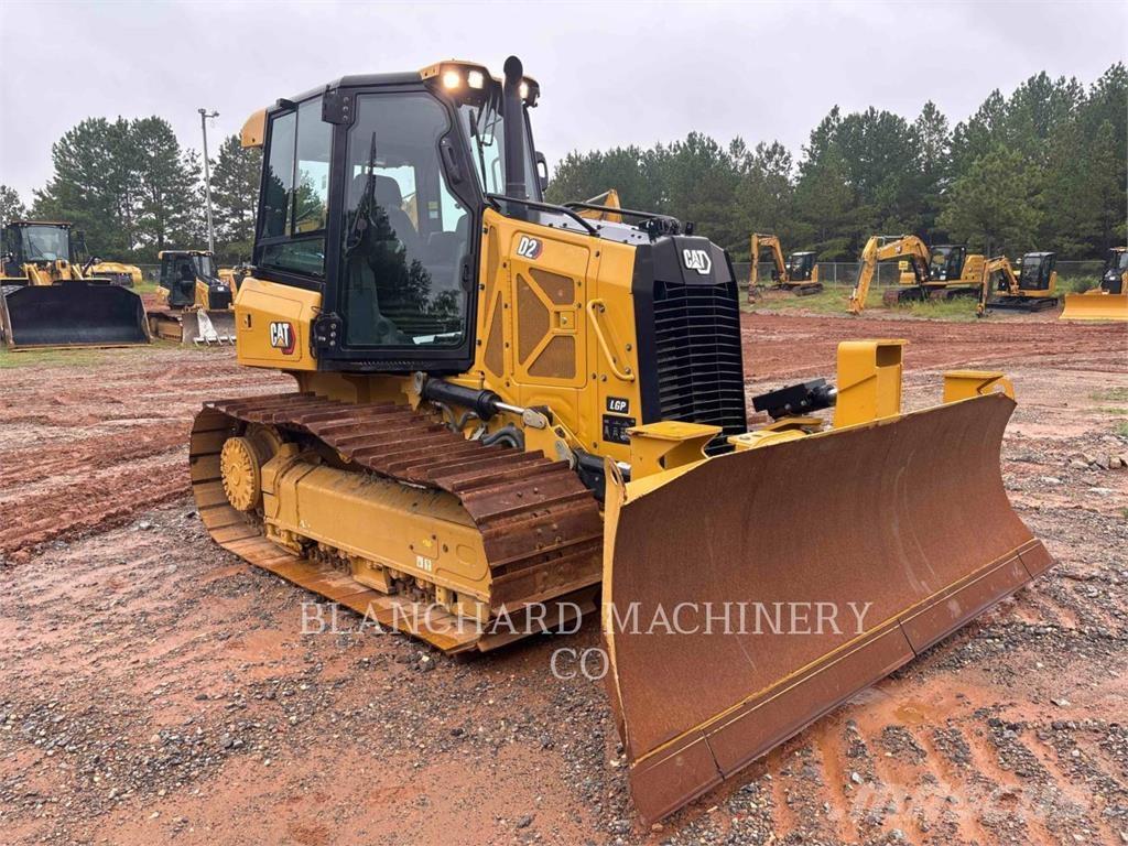 CAT D2 LGP Buldozer sobre oruga