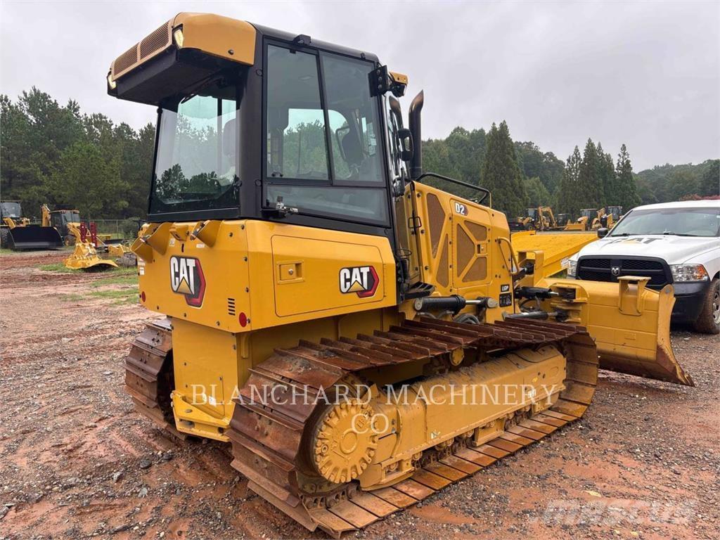 CAT D2 LGP Buldozer sobre oruga