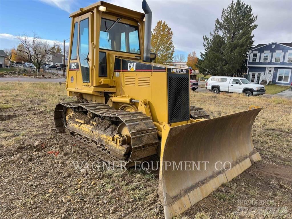 CAT D3 Buldozer sobre oruga