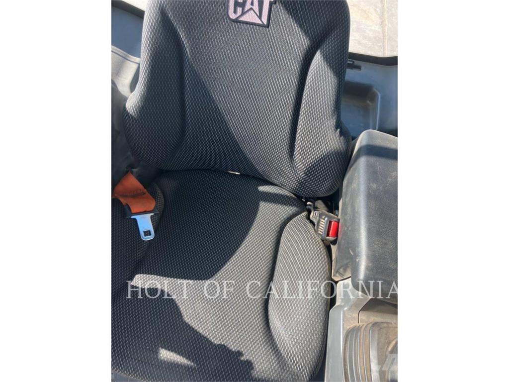 CAT D3 Buldozer sobre oruga