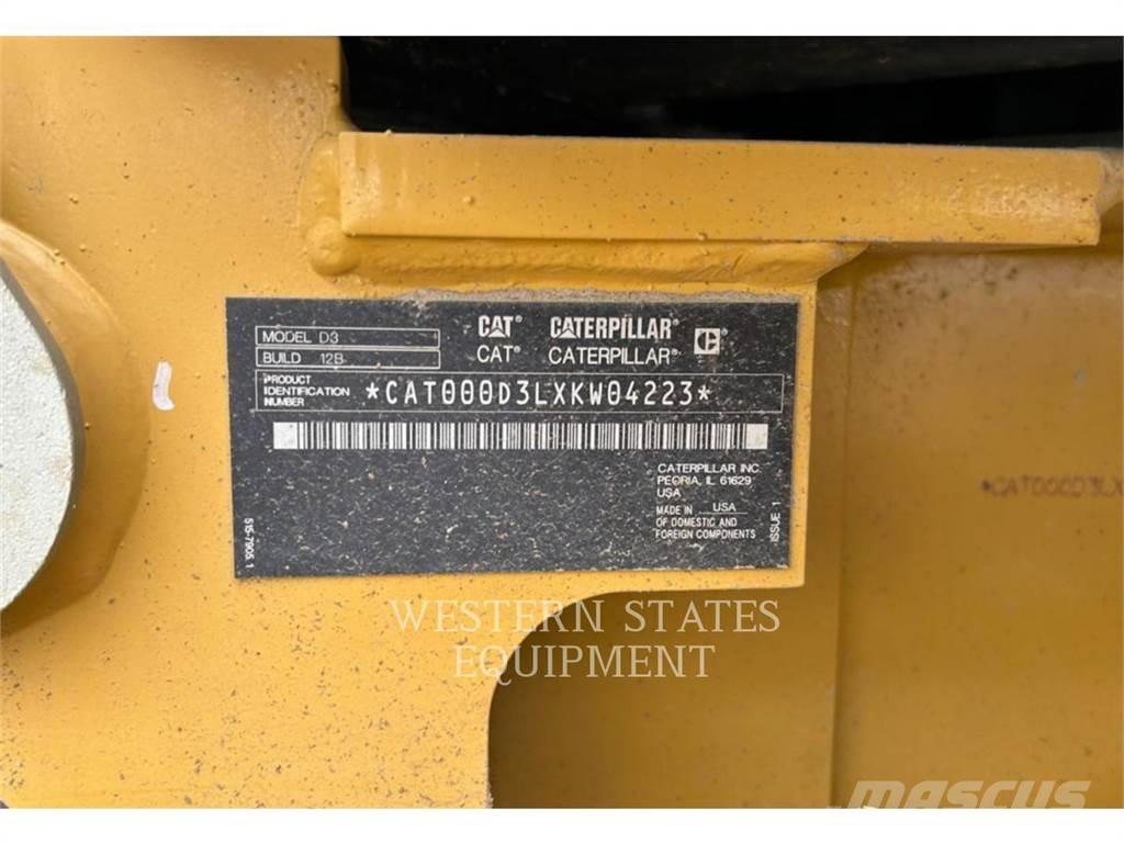 CAT D3 Buldozer sobre oruga