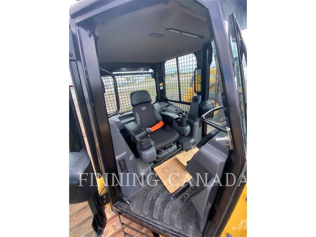 CAT D3-12 Buldozer sobre oruga