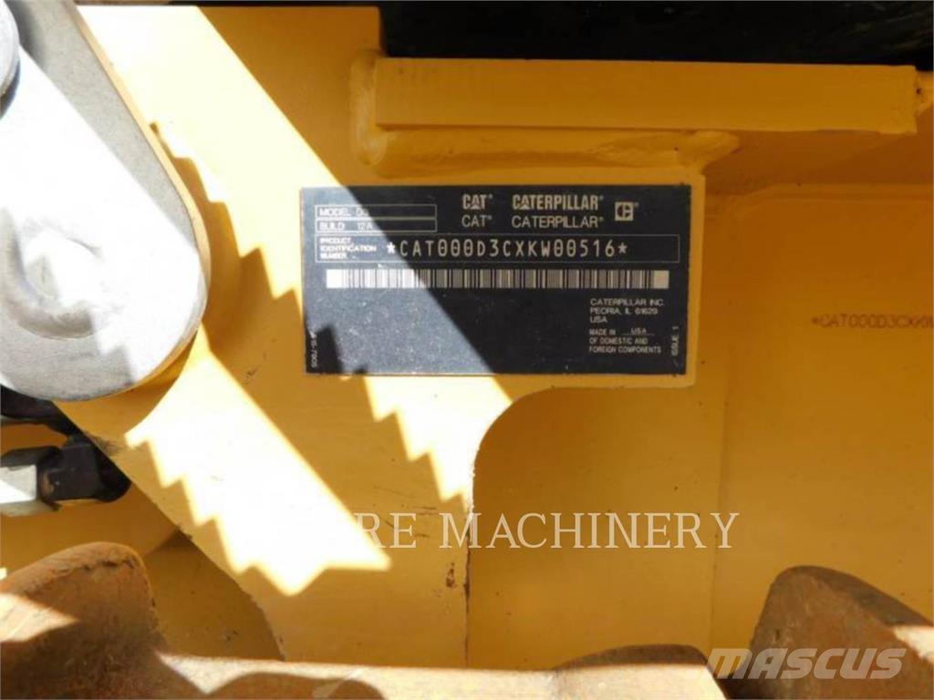 CAT D3-12 ARO Buldozer sobre oruga