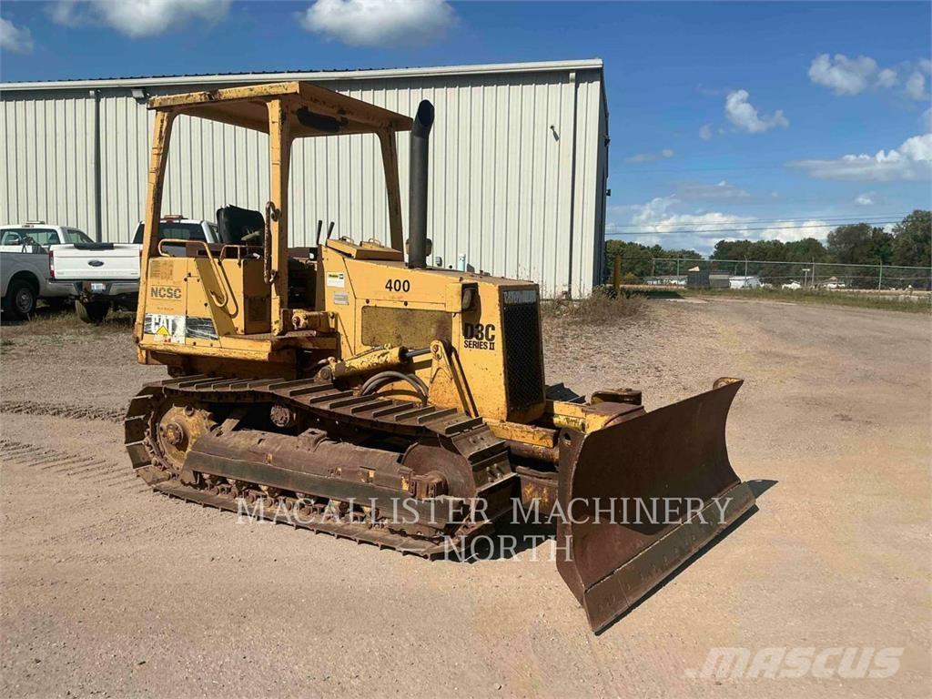 CAT D3C Buldozer sobre oruga