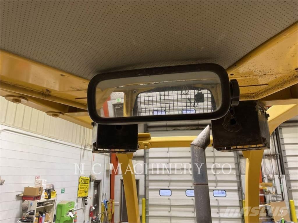 CAT D3G XLCN Buldozer sobre oruga