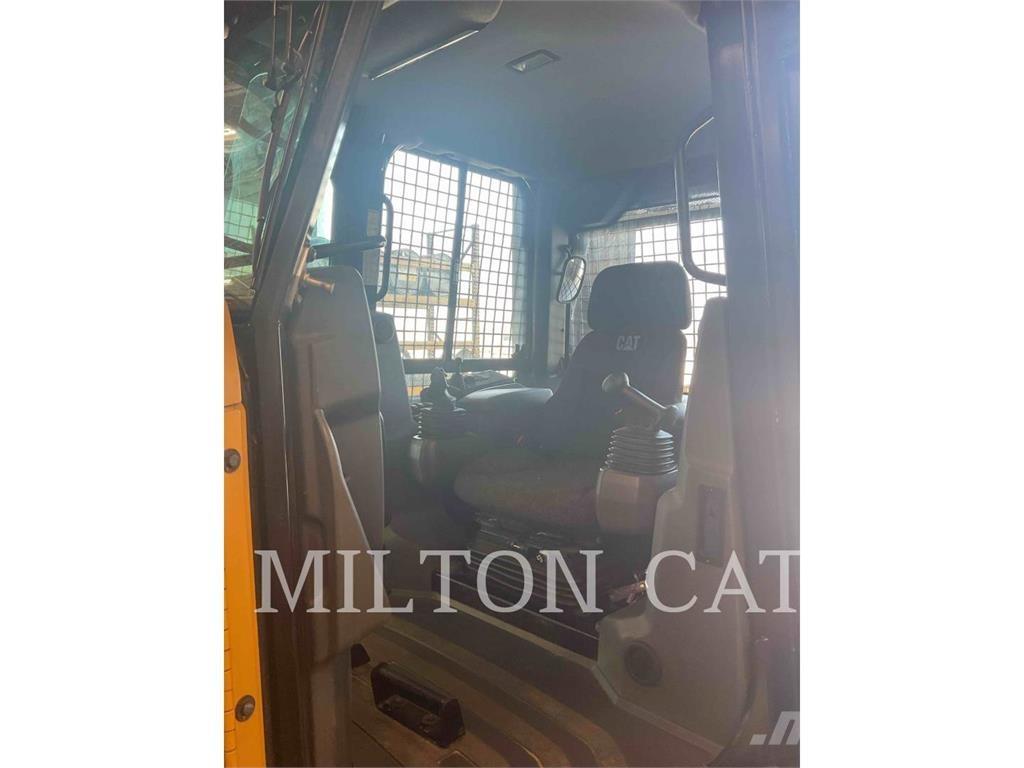 CAT D3K 2 XL Buldozer sobre oruga