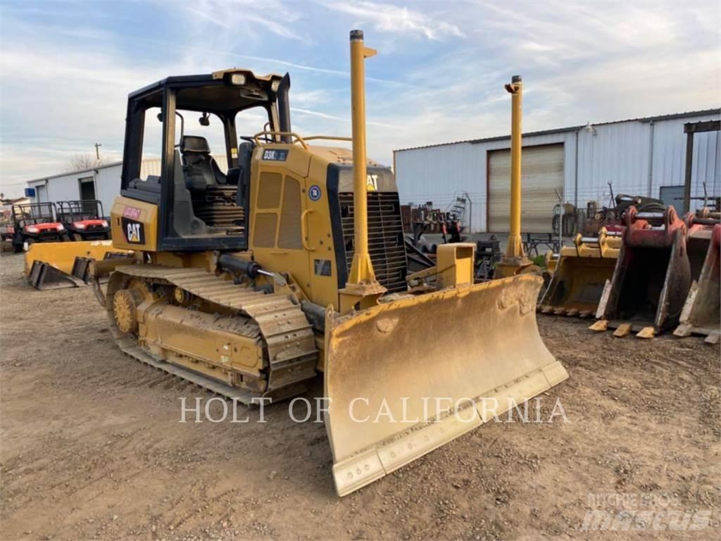 CAT D3K2 Buldozer sobre oruga