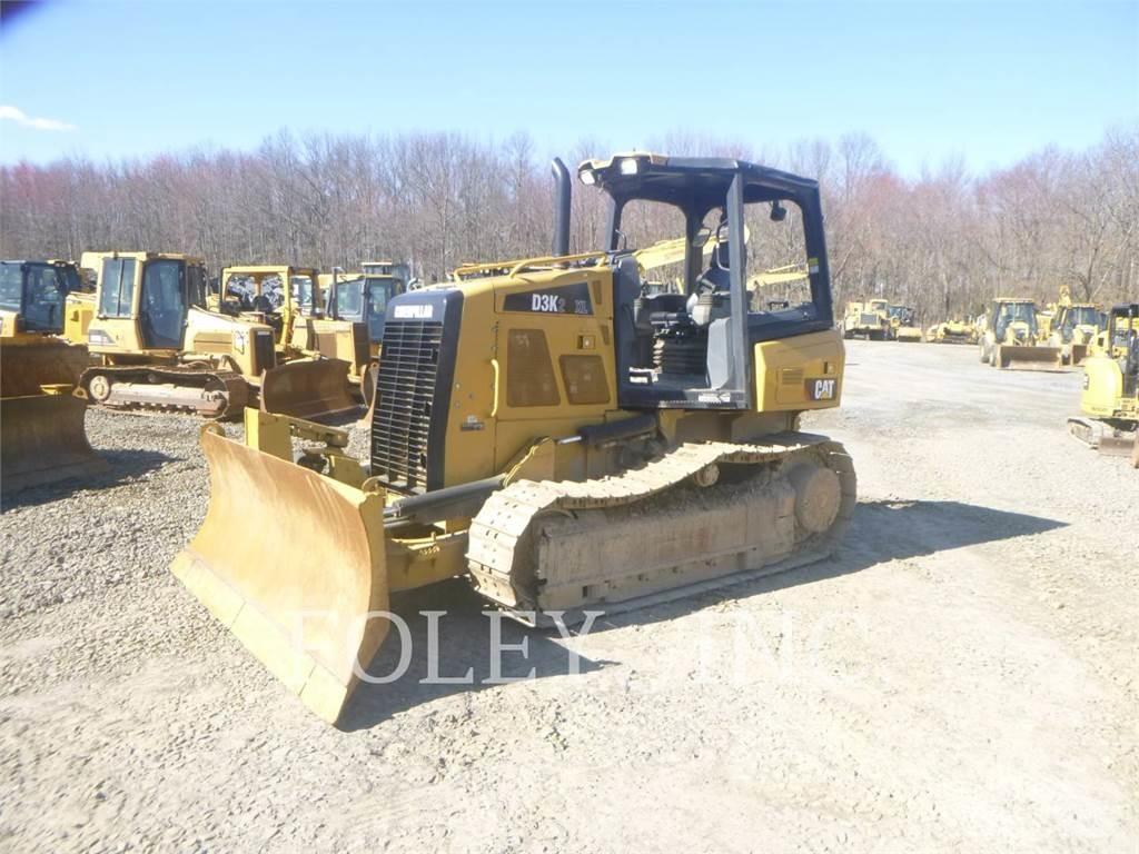 CAT D3K2XL Buldozer sobre oruga