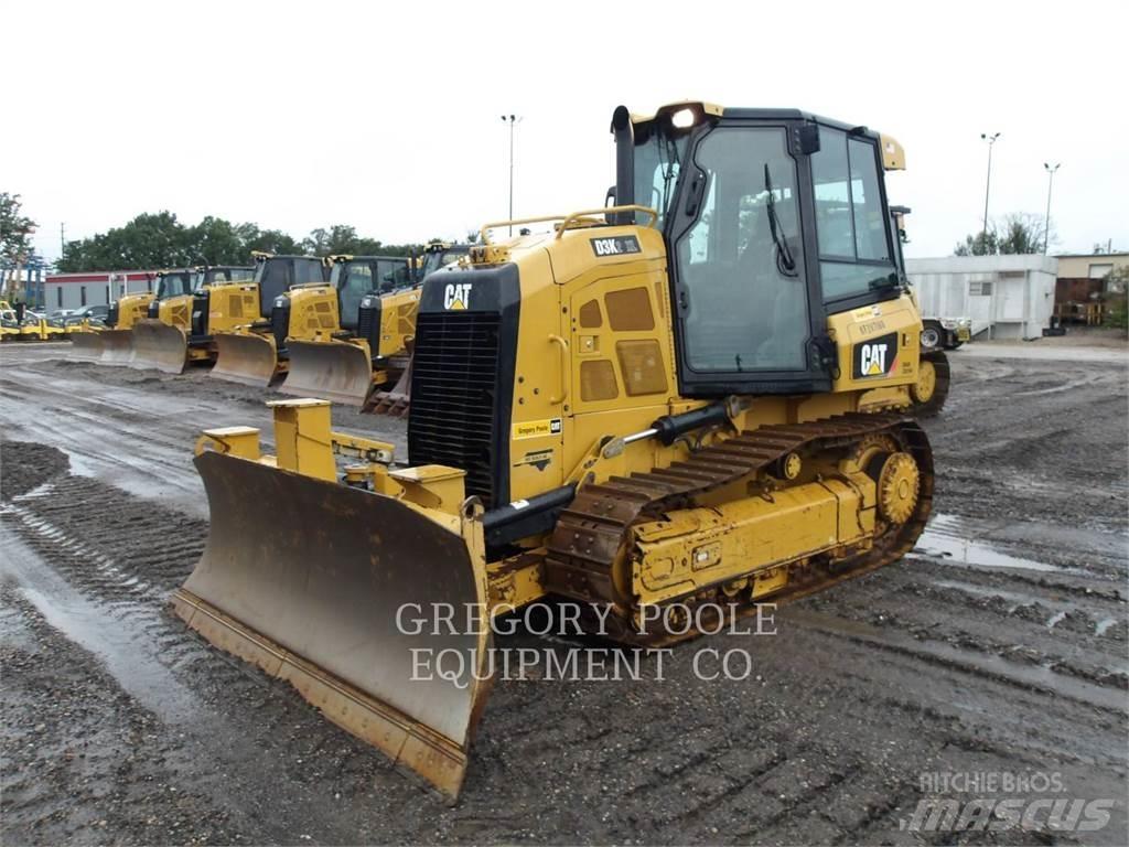 CAT D3K2XL Buldozer sobre oruga