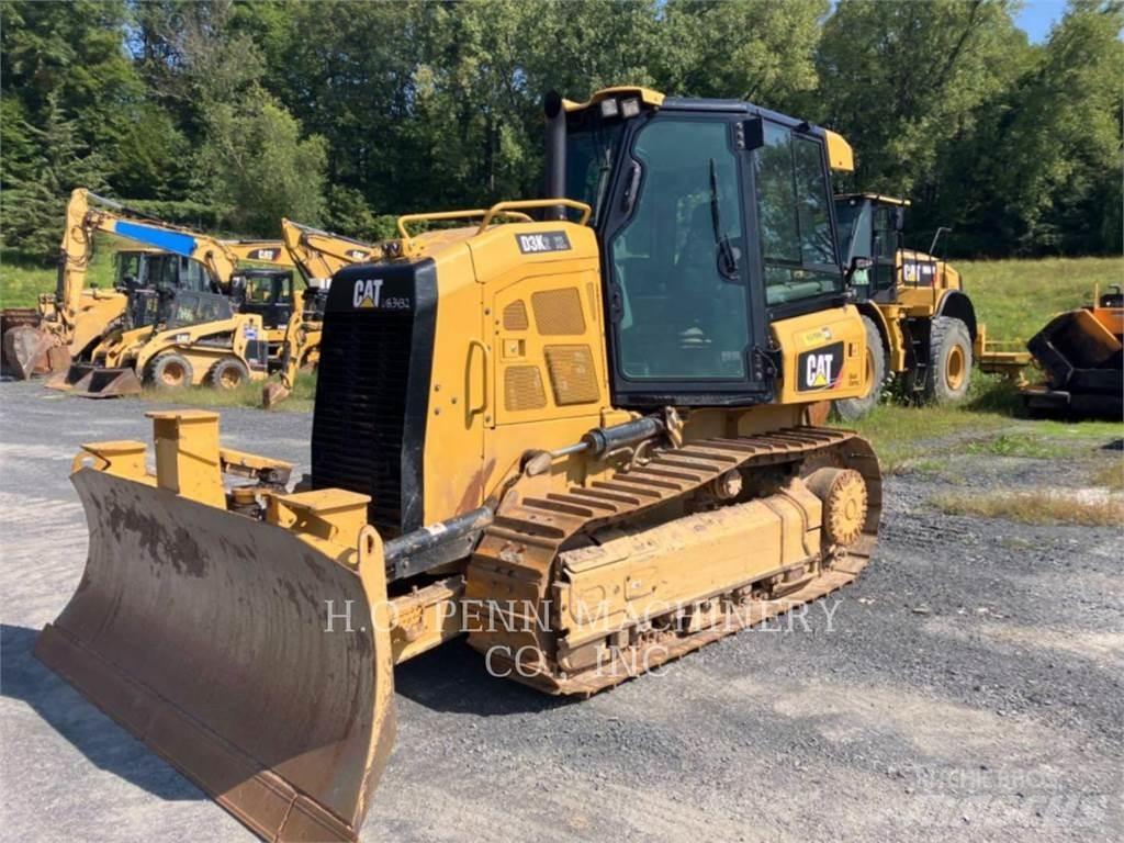 CAT D3K2XL Buldozer sobre oruga