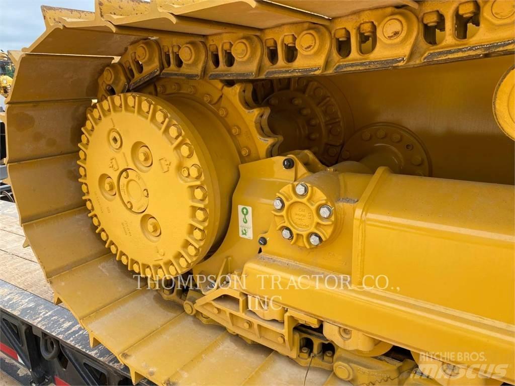 CAT D4 Buldozer sobre oruga