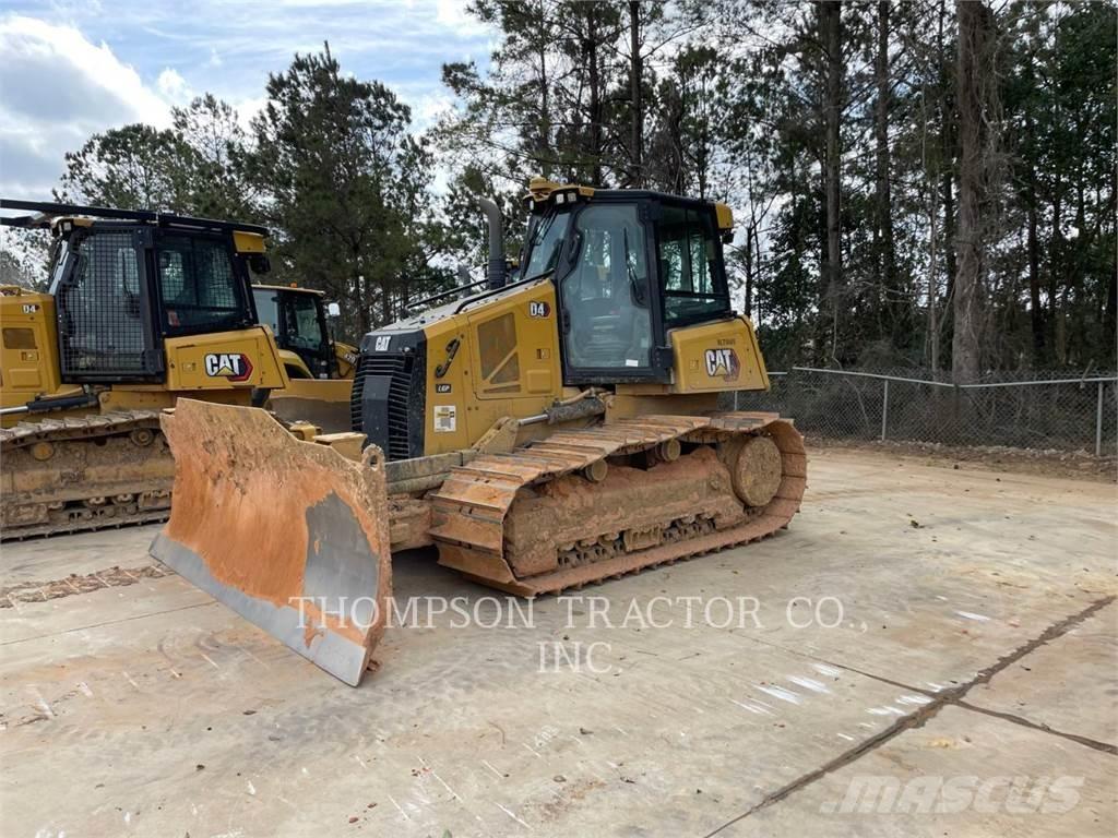 CAT D4 Buldozer sobre oruga