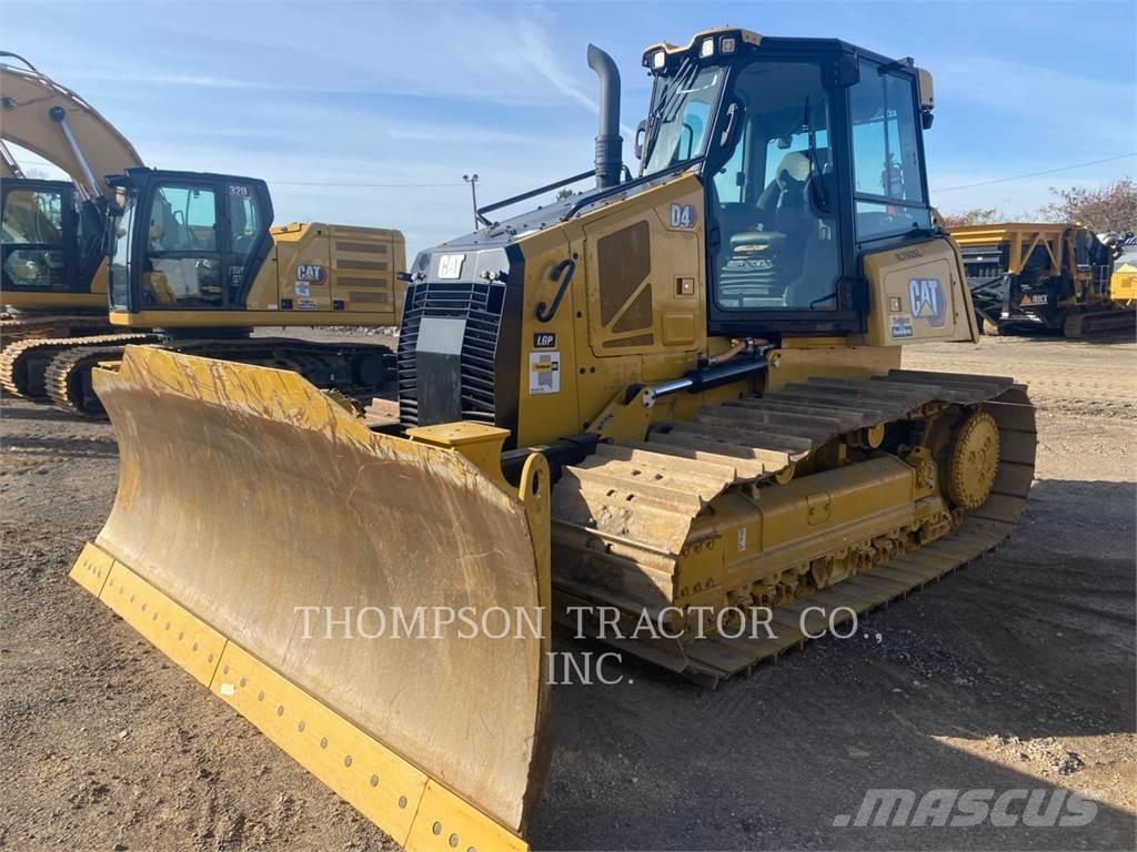 CAT D4 Buldozer sobre oruga