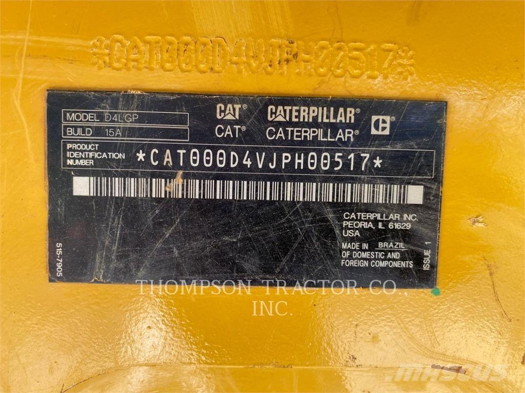 CAT D4 Buldozer sobre oruga