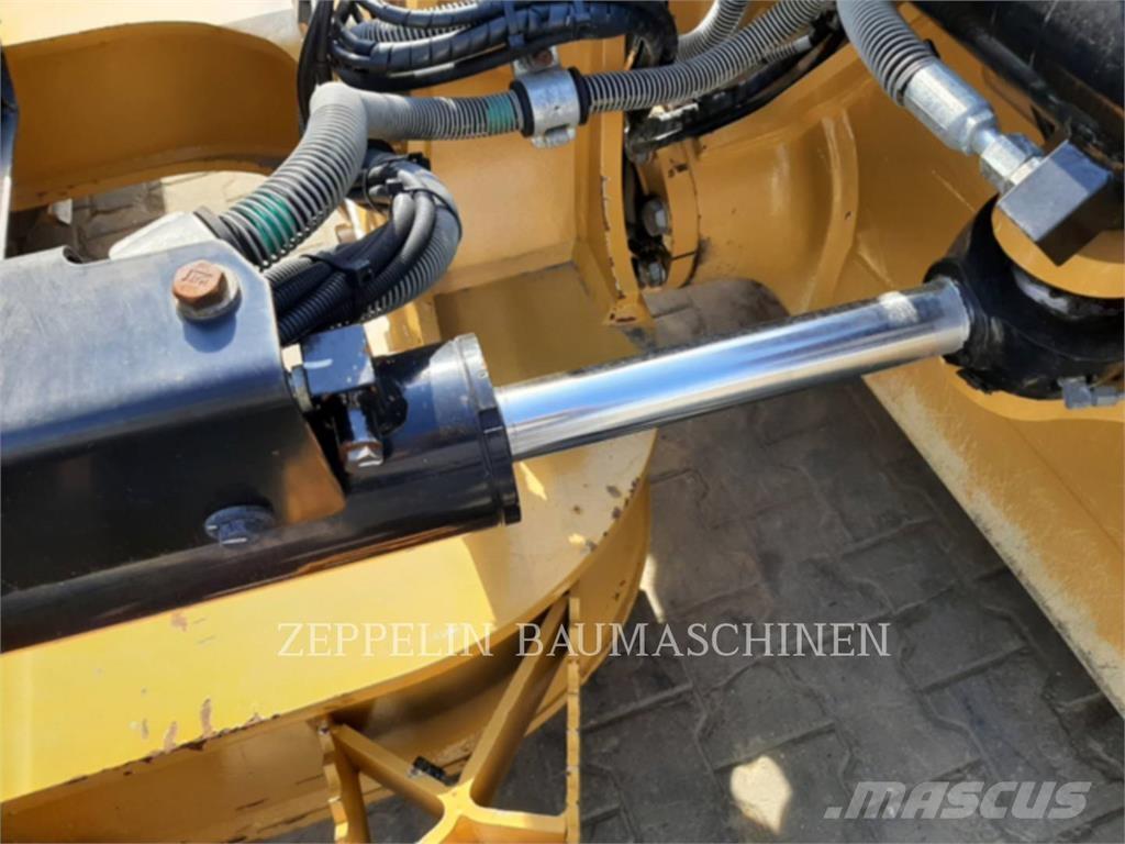 CAT D4-16A Buldozer sobre oruga