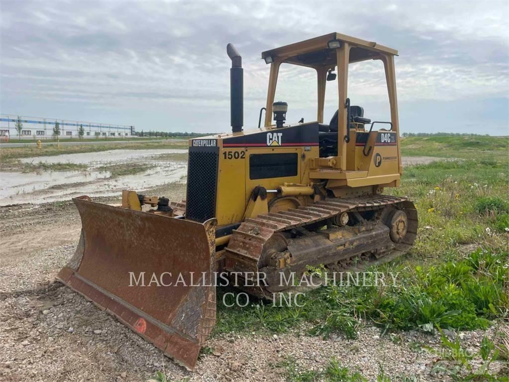 CAT D4C Buldozer sobre oruga