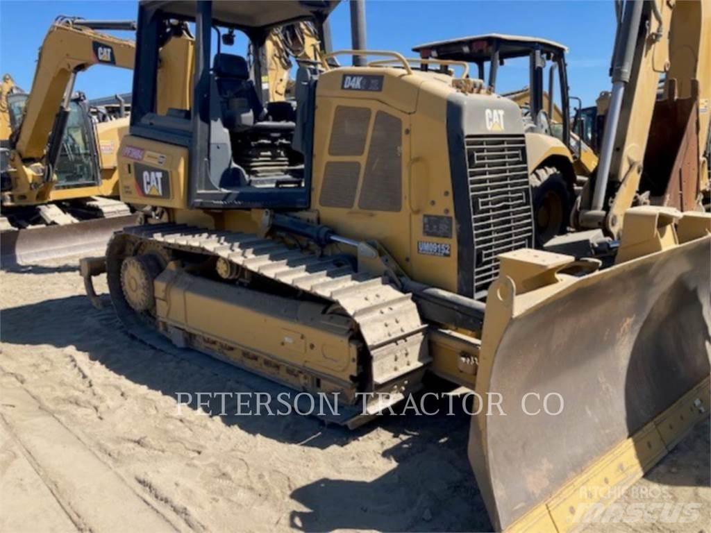 CAT D4K2 Buldozer sobre oruga