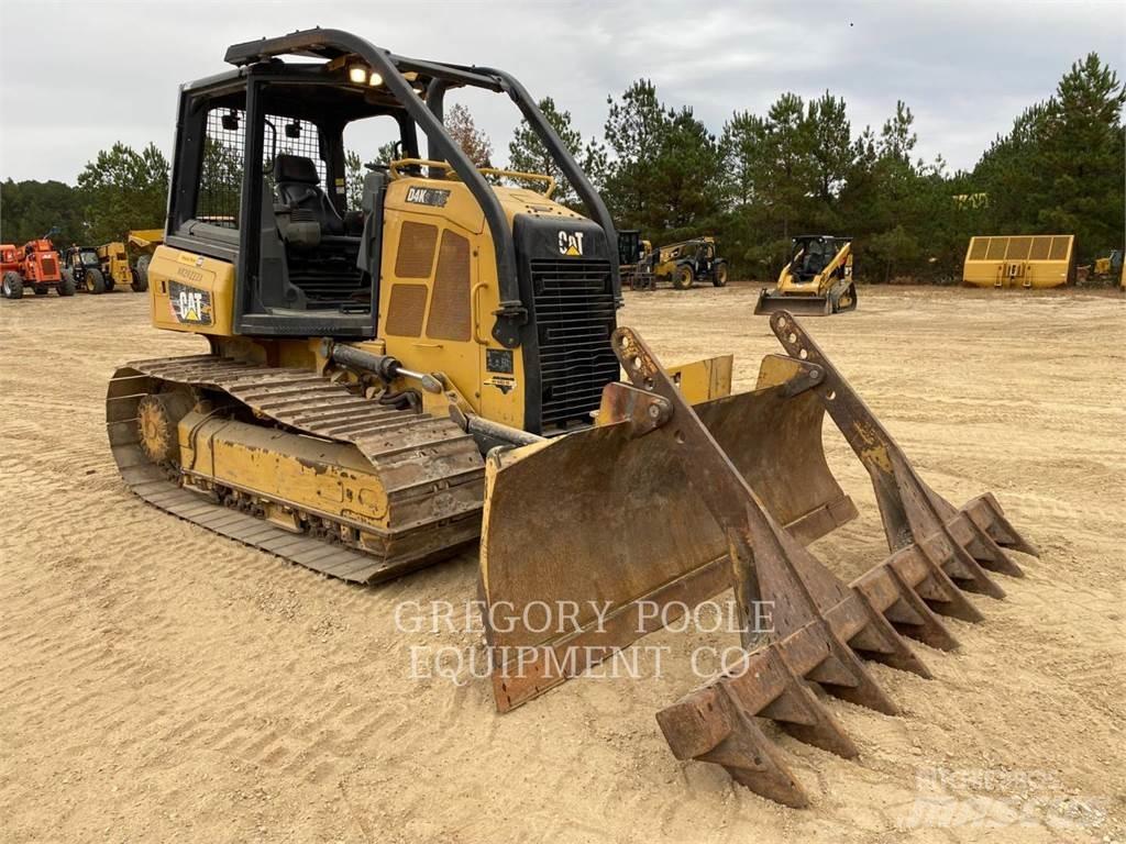 CAT D4K2LGP Buldozer sobre oruga