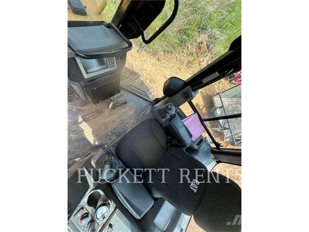 CAT D4K2LGP Buldozer sobre oruga