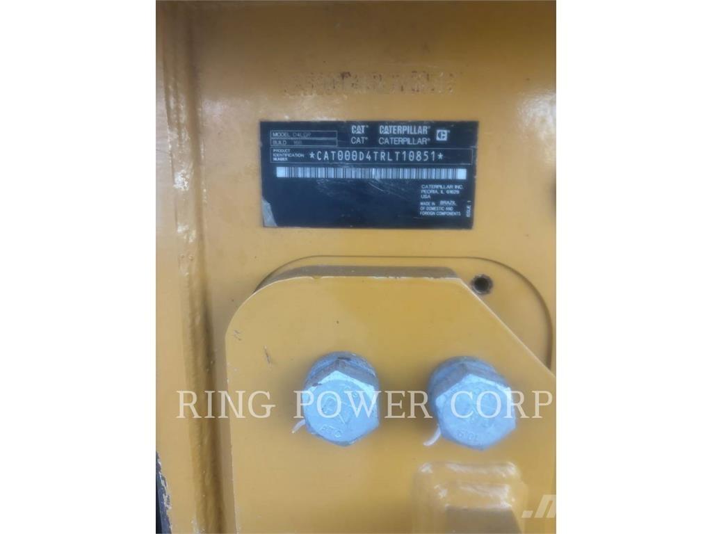 CAT D4VPEW Buldozer sobre oruga