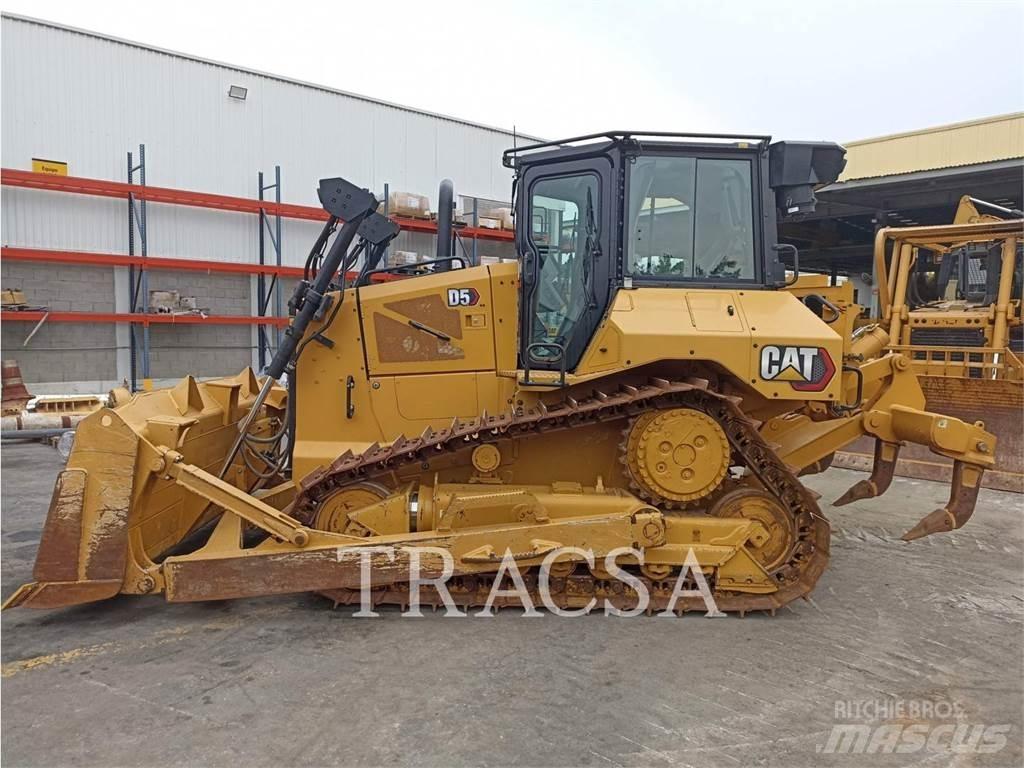 CAT D5 Buldozer sobre oruga