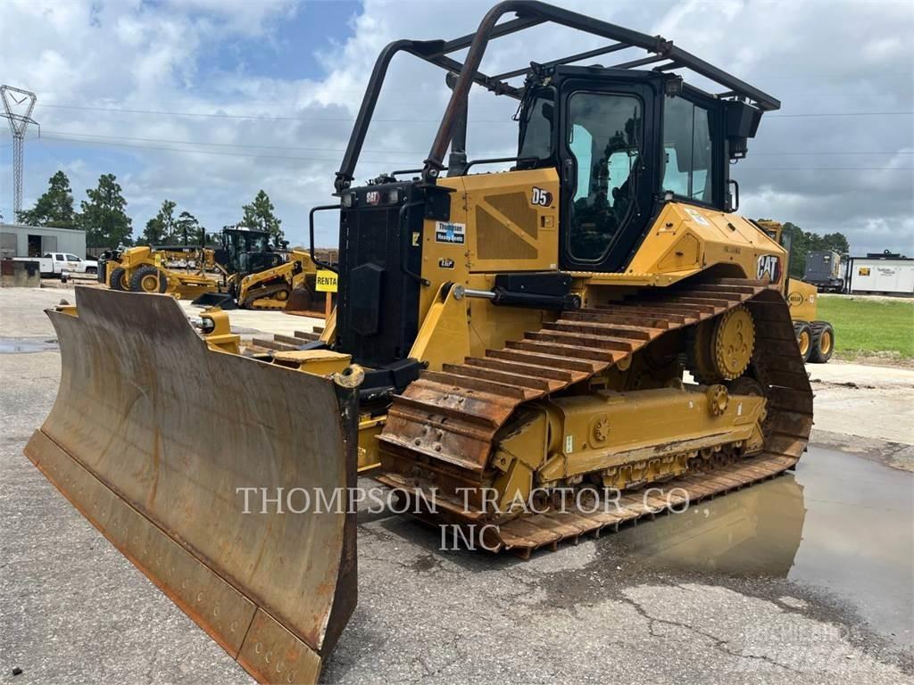 CAT D5 Buldozer sobre oruga