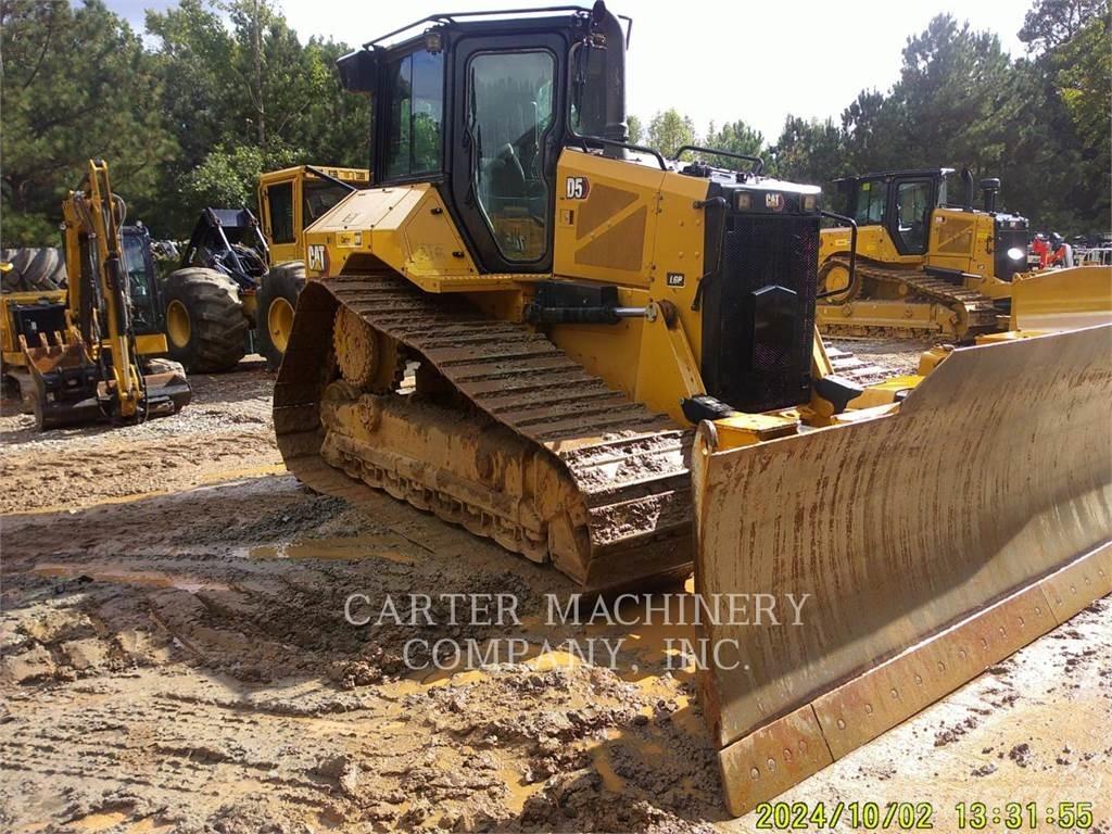 CAT D5 Buldozer sobre oruga