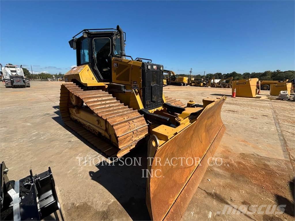 CAT D5 Buldozer sobre oruga