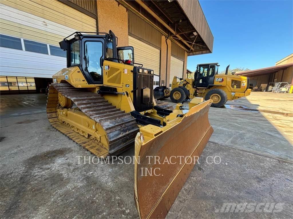 CAT D5 Buldozer sobre oruga