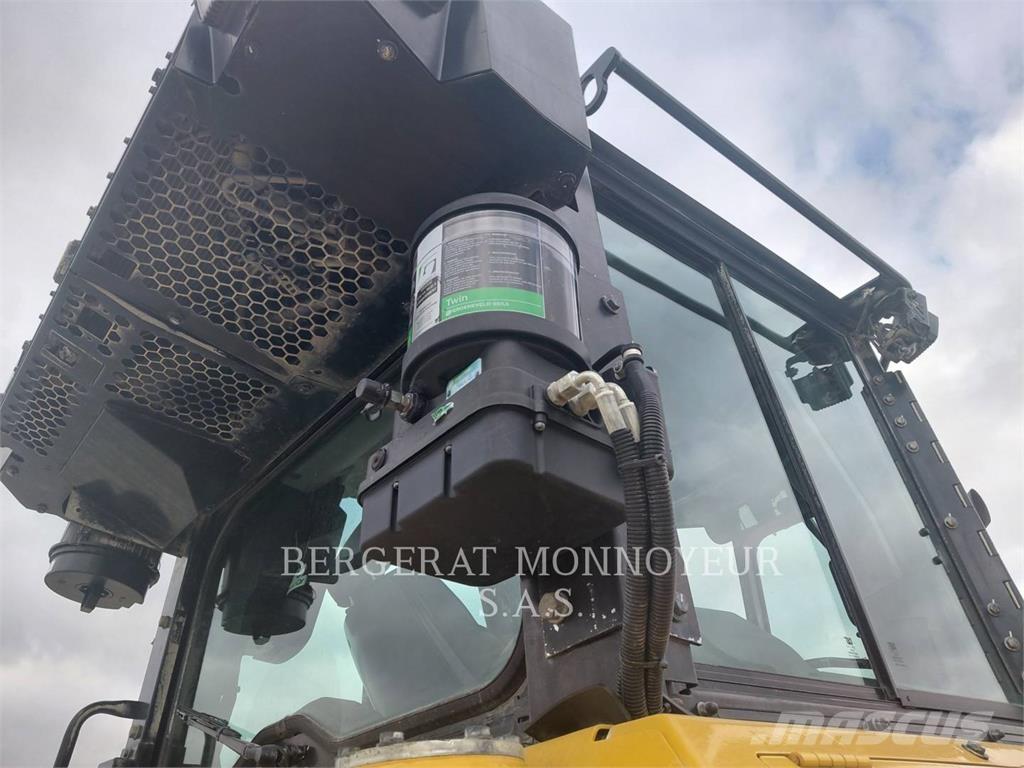 CAT D5 Buldozer sobre oruga