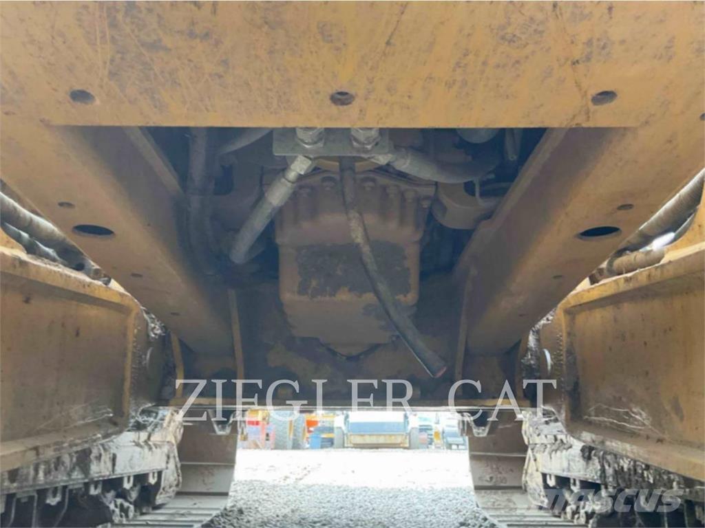 CAT D5 Buldozer sobre oruga