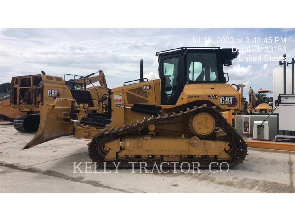 CAT D5 Buldozer sobre oruga