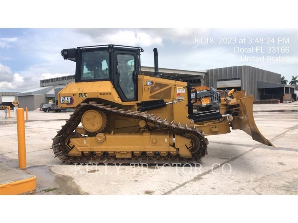 CAT D5 Buldozer sobre oruga