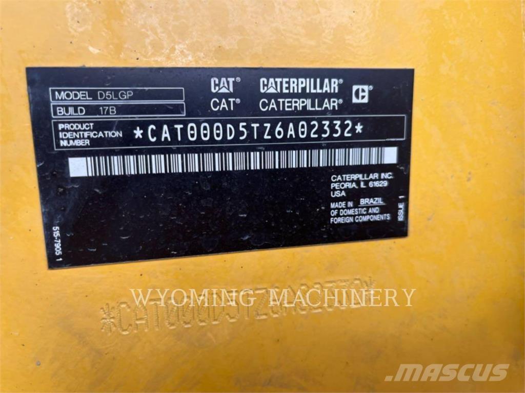CAT D5 LGP Buldozer sobre oruga
