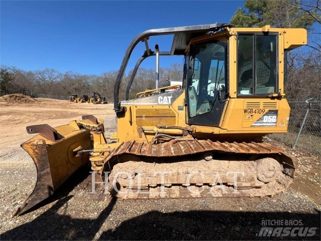 CAT D5G Buldozer sobre oruga